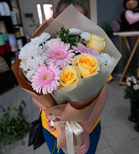 Букет цветов из:  Герберы, Розы и Хризантемы в Бавлах