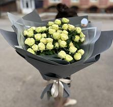Букет Белые кустовые розы Солинеро в Бавлах
