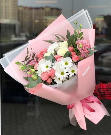 Букет цветов из: Розы, Лизиантусы и Хризантемы в Бавлах